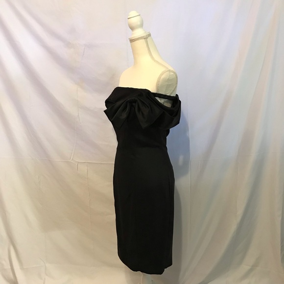 VINTAGE 1980s-1990s Black Off the Shoulder Cocktail Dress with Bow Size 7-8 - Picture 2 of 11